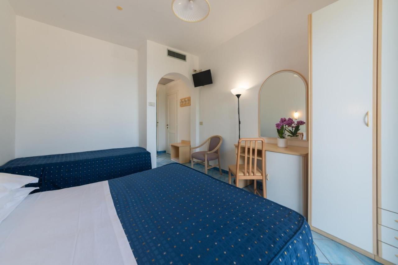 Hotel Villa Ireos Casamicciola Terme Buitenkant foto