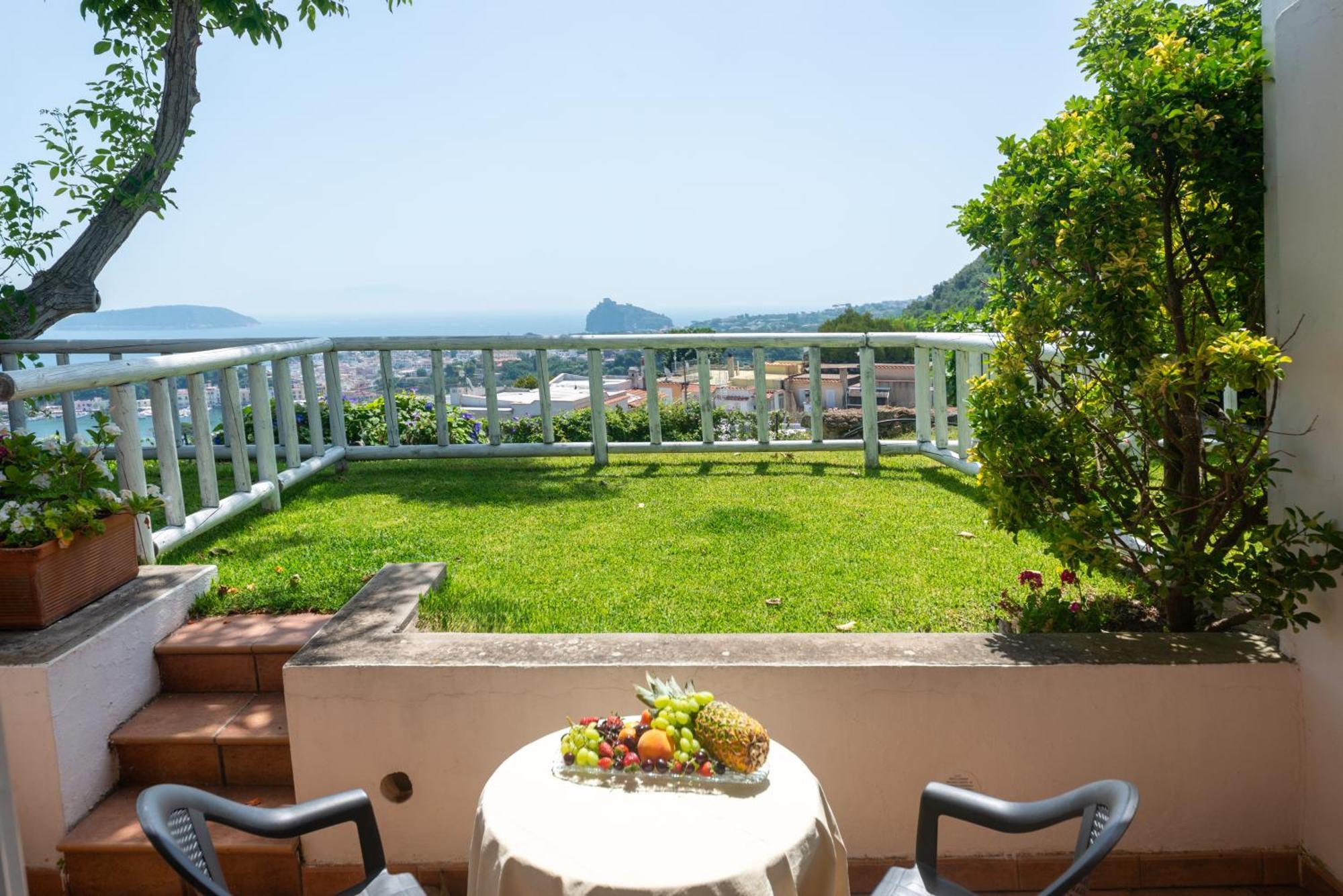 Hotel Villa Ireos Casamicciola Terme Buitenkant foto