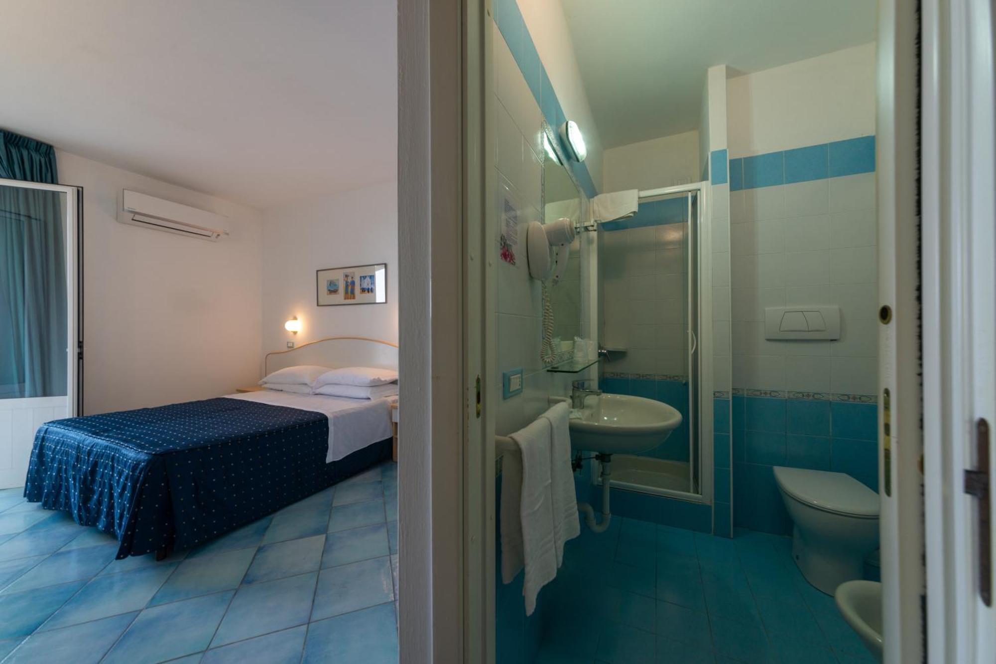 Hotel Villa Ireos Casamicciola Terme Buitenkant foto
